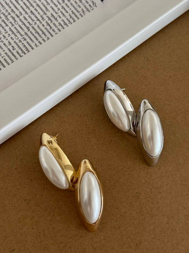 گوشواره مروارید طلایی رنگ ثابت