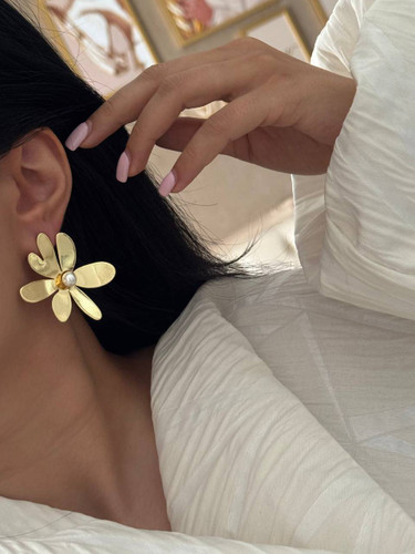 گوشواره گل زنبق انتزاعی آبکاری نقره