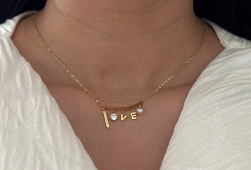 گردنبند دخترانه مینیمال تمام استیل طرح LOVE