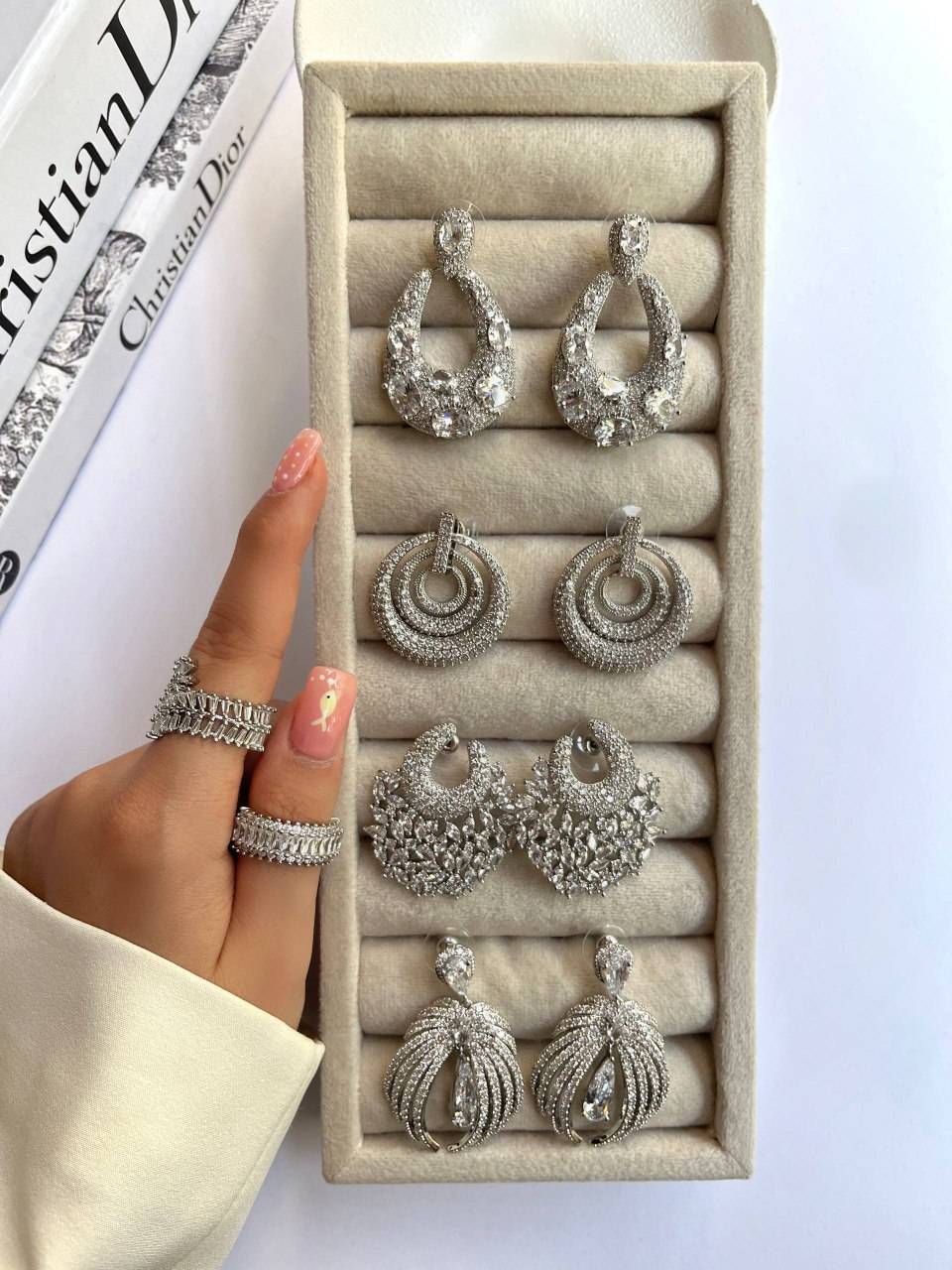 مجموعه گوشواره زنانه مجلسی پایه پیچ نقره